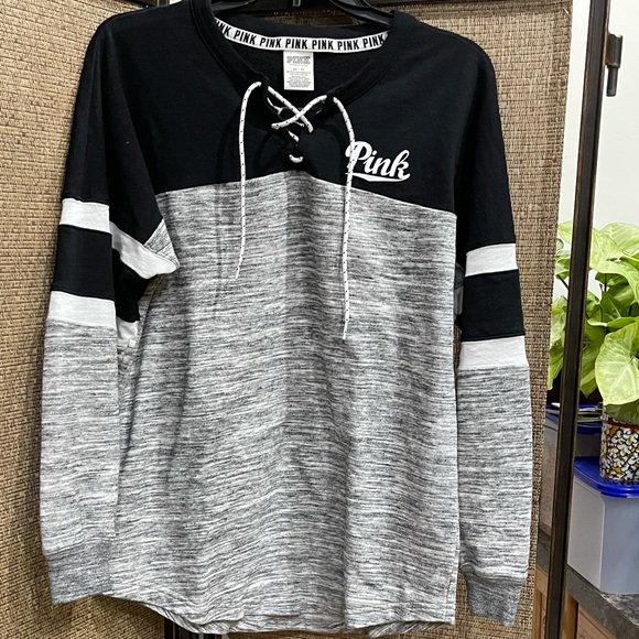 Pink sweatshirt - Picture 1 of 4